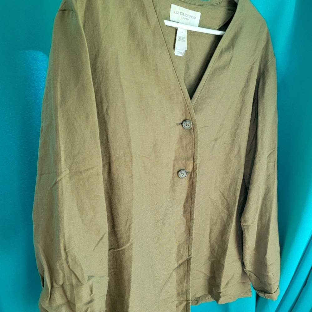 Liz Claiborne Green Button Up Medium